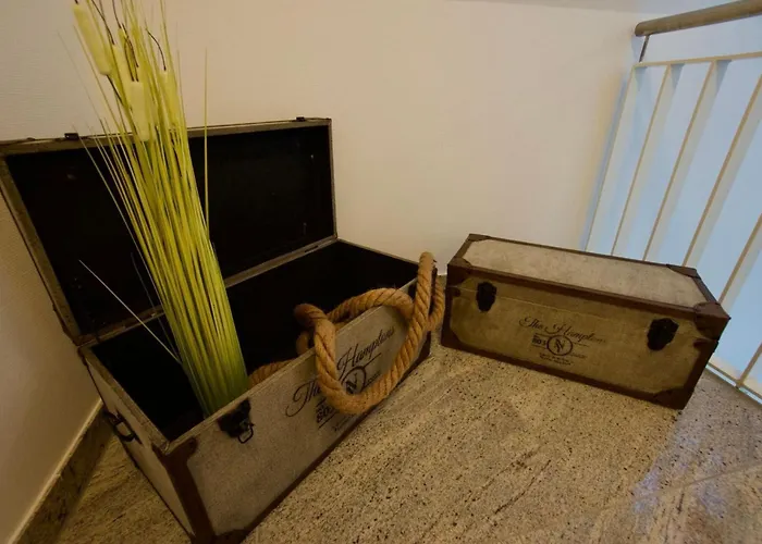 Bernstein & Breakfast 10